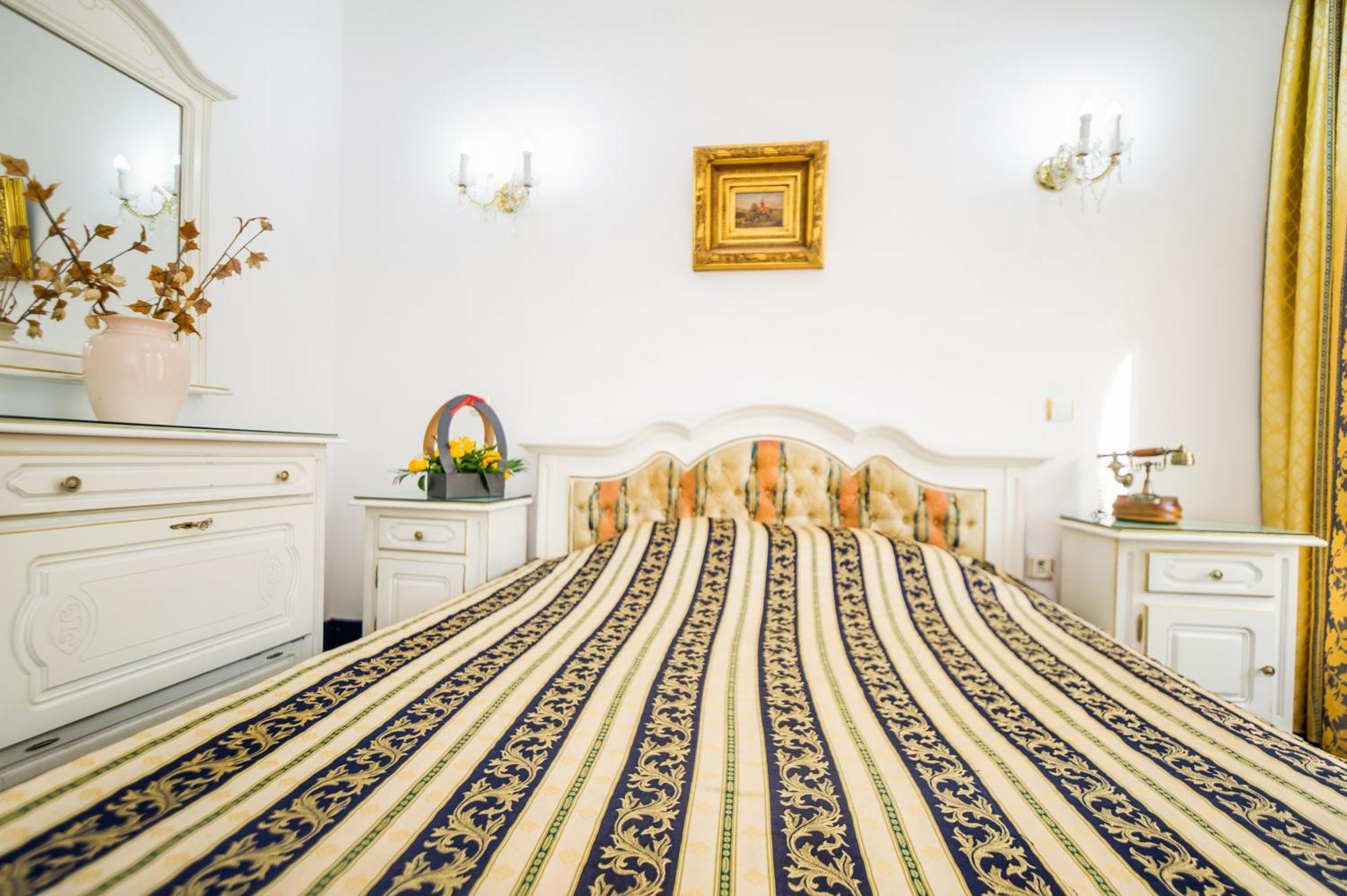 Carpati Imparatul Romanilor Hotel
