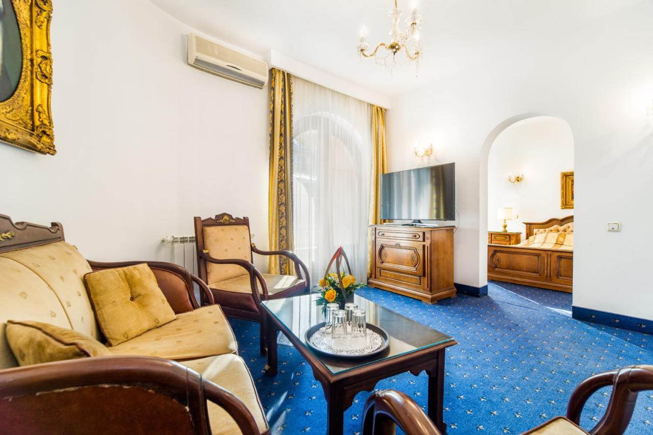 Hotel Carpati Imparatul Romanilor