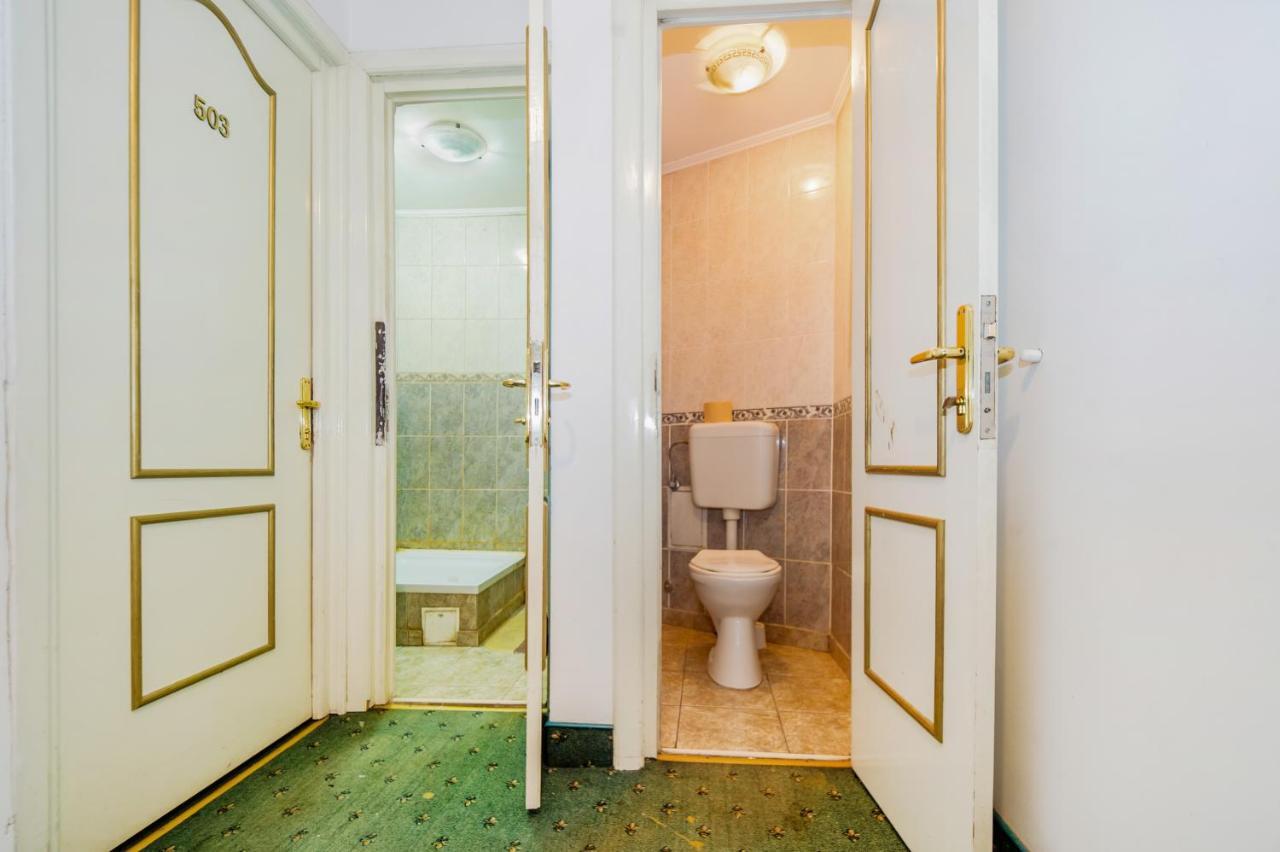Carpati Imparatul Romanilor Hotel