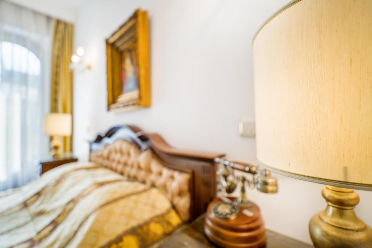 Hotel Carpati Imparatul Romanilor